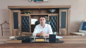 diyarbakirda-bursluluk-sinavini-kazanan-33-ogrenciye-ozel-tebrik-toreni-RNdJMfsI.jpg