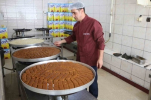 diyarbakirda-kurban-bayrami-icin-ozel-tatli-hazirliklari-4y3Jxzza.jpg