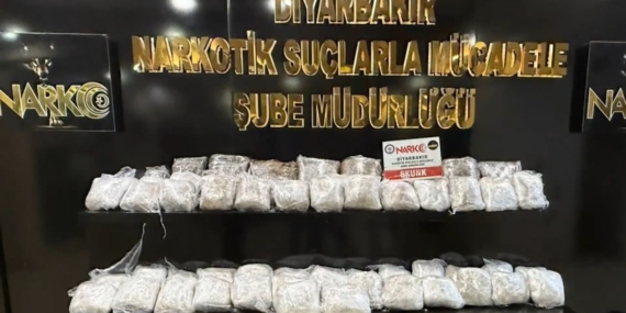 Diyarbakır'da Mayıs Ayında Uyuşturucudan 50 Kişi Tutuklandı: Şok Edici Gelişmeler Diyarbakır’da Mayıs Ayında Uyuşturucudan 50 Kişi Tutuklandı: Şok Edici Gelişmeler