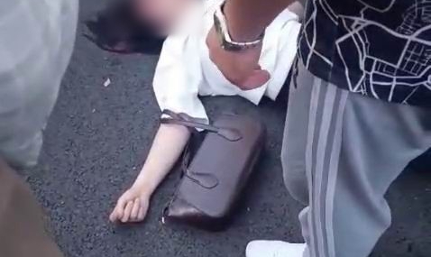 Diyarbakır'da Pikap Kazası: Kadın Ağır Yaralı Diyarbakır’da Pikap Kazası: Kadın Ağır Yaralı