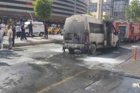 diyarbakirda-sehir-ici-minibus-yanginda-kule-dondu-Of9PRacz.jpg