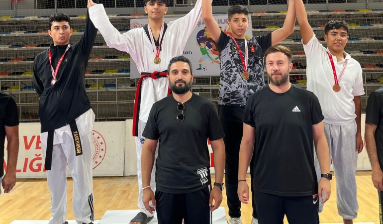 elazig-erkek-takimi-taekwondoda-sampiyonluk-ile-tarih-yazdi-E9ZMklkz.jpg
