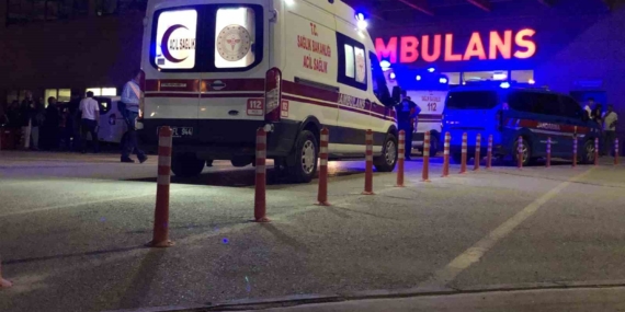 Elazığ'da Baraj Gölünde Serinlemeye Çalışan Çocuk Trajik Bir Şekilde Hayatını Kaybetti Elazığ’da Baraj Gölünde Serinlemeye Çalışan Çocuk Trajik Bir Şekilde Hayatını Kaybetti