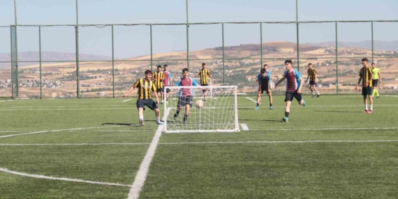 Elazığ'da Futbol Heyecanı: 5x5 Sokaklar ile Başlayan Bölgesel Mücadele Elazığ’da Futbol Heyecanı: 5×5 Sokaklar ile Başlayan Bölgesel Mücadele