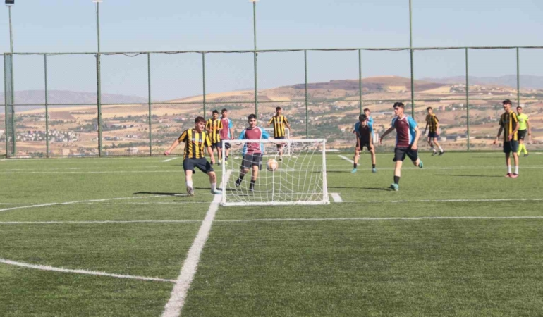 elazigda-futbol-heyecani-5x5-sokaklar-ile-baslayan-bolgesel-mucadele-BeSKi1P9.jpg