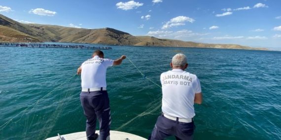 Elazığ'da Kaçak Avlanan 65 Kilogram Balık Yakalandı Elazığ’da Kaçak Avlanan 65 Kilogram Balık Yakalandı