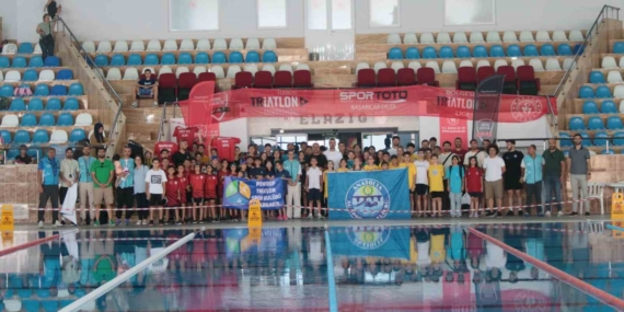 Elazığ'da Su Sporları Tutkunları Aquatlon Şampiyonası'nda Buluştu Elazığ’da Su Sporları Tutkunları Aquatlon Şampiyonası’nda Buluştu
