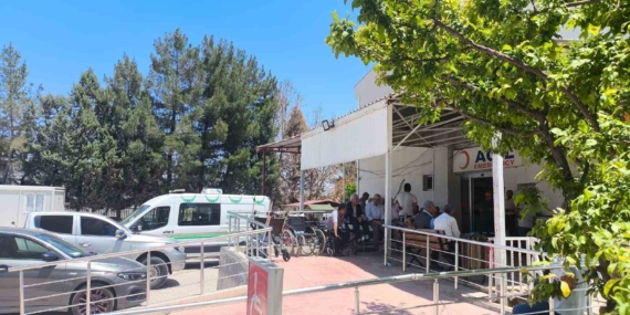 Elektrik Akımına Kapılan Genç Hayatını Kaybetti: Trajik Olayın Detayları Elektrik Akımına Kapılan Genç Hayatını Kaybetti: Trajik Olayın Detayları