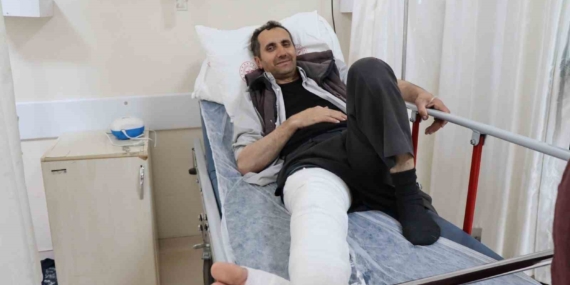 Erzurum'da Kurbanlık Hayvanın Üzerine Düşmesi Sonucu Adamın Ayağı Kırıldı Erzurum’da Kurbanlık Hayvanın Üzerine Düşmesi Sonucu Adamın Ayağı Kırıldı
