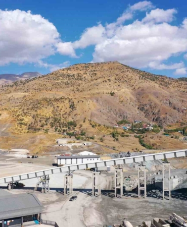 eti-bakirin-muhendis-kadinlari-turkiyede-jumbo-projelerde-bir-ilk-WA3GdHOM.jpg
