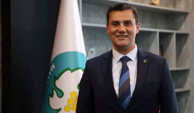 ferdi-zeyrek-neden-oldu-hayati-yasi-ve-belediye-baskanligi-sureci-hakkinda-bilgiler-dfVgDrAl.jpg