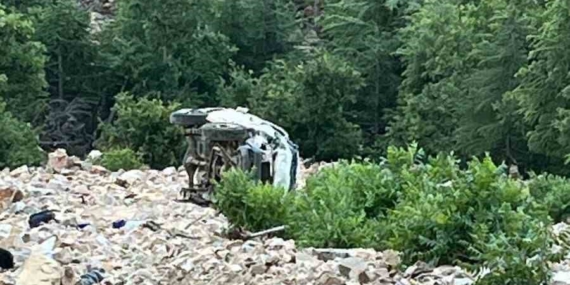Gaziantep Yayla Yolunda Meydana Gelen Feci Kaza: 3 Can Gitti, 1 Yaralı Gaziantep Yayla Yolunda Meydana Gelen Feci Kaza: 3 Can Gitti, 1 Yaralı