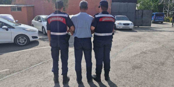 Gaziantep'te 5 Tabanca ve 1 Av Tüfeği Ele Geçirildi: Olayın Detayları Gaziantep’te 5 Tabanca ve 1 Av Tüfeği Ele Geçirildi: Olayın Detayları