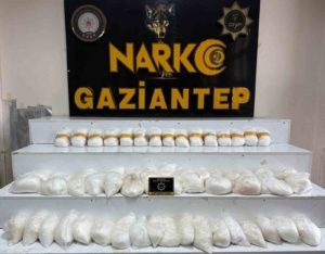 gaziantepte-58-kilo-metamfetamin-yakalandi-uyusturucu-operasyonu-detaylari-WOyhkVwx.jpg