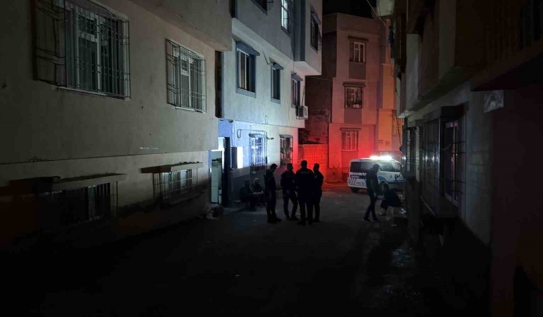 gaziantepte-anne-ve-kizi-kilitli-odada-gizemli-bir-olumle-karsilasti-Wb4uifT5.jpg