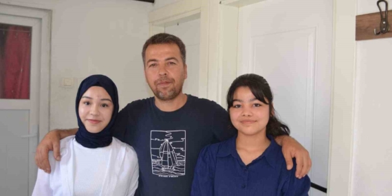 Gaziantep'te Duygusal Bir 'Babalar Günü' Sürprizi: Kahramanlar İHA ile Konuştu Gaziantep’te Duygusal Bir ‘Babalar Günü’ Sürprizi: Kahramanlar İHA ile Konuştu