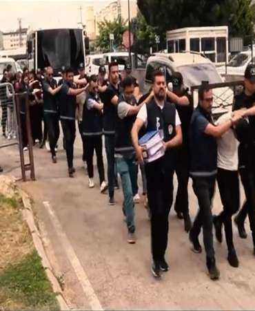 gaziantepte-fuhus-operasyonu-13-supheli-gozaltina-alindi-23-magdur-kurtarildi-EjuCRFpC.jpg