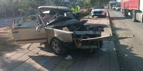 Gaziantep'te Meydana Gelen Feci Kazada Tofaş Sürücüsü Hayatını Kaybetti Gaziantep’te Meydana Gelen Feci Kazada Tofaş Sürücüsü Hayatını Kaybetti