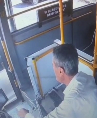 gaziantepte-otobus-soforune-yonelik-silahli-saldiri-anlar-kamerada-yer-aldi-5t2vHAQa.jpg