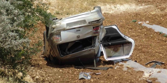 Gercüş'te Kontrol Kaybı: Takla Atan Otomobilde 3 Yaralı Gercüş’te Kontrol Kaybı: Takla Atan Otomobilde 3 Yaralı