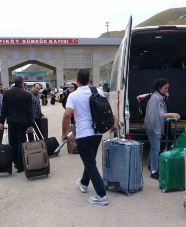 iran-israil-savasinin-4-gununde-van-sinirinda-gozlemlenen-donus-hareketliligi-9twR7xLi.jpg