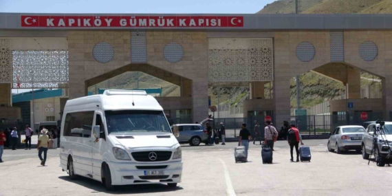 İran ve İsrail Arasındaki Çatışmanın 5. Gününde Van Sınırında Hareketlilik Düşüyor İran ve İsrail Arasındaki Çatışmanın 5. Gününde Van Sınırında Hareketlilik Düşüyor