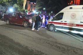 karsta-4-aracli-zincirleme-kaza-4-yarali-aFupRlQM.jpg