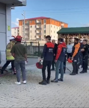 karstaki-bina-patlamasi-ve-yangin-olayinin-detaylari-HX3A2O8A.jpg