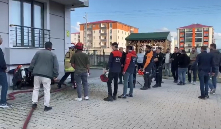 karstaki-bina-patlamasi-ve-yangin-olayinin-detaylari-HX3A2O8A.jpg