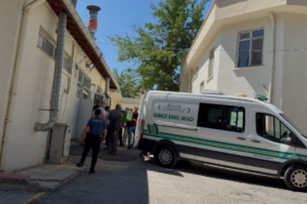 kaza-sonucu-hayatini-kaybeden-paramedik-anne-ve-iki-cocugunun-aci-hikayesi-yakinlarina-ulastirildi-vRFFxxrl.jpg