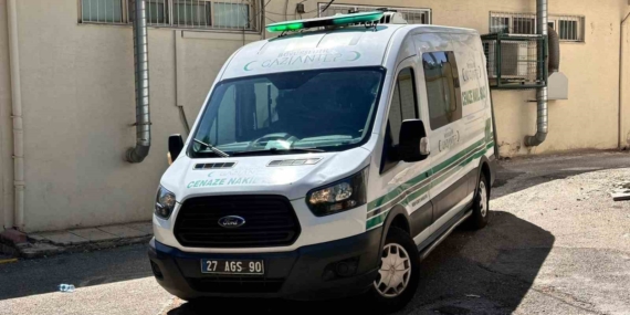 Kilitli Odada Hayatını Kaybeden Anne ve Kızının Cenazeleri Ailelerine Teslim Edildi Kilitli Odada Hayatını Kaybeden Anne ve Kızının Cenazeleri Ailelerine Teslim Edildi