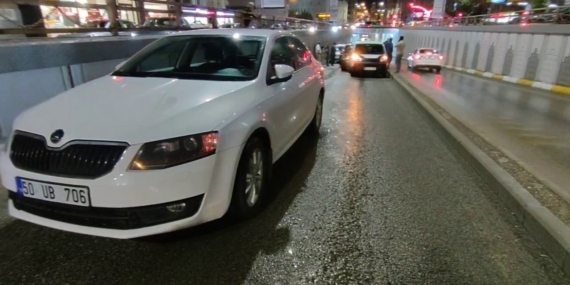 Köprülü Kavşakta Zincirleme Trafik Kazası: Detaylar ve Önlemler Köprülü Kavşakta Zincirleme Trafik Kazası: Detaylar ve Önlemler