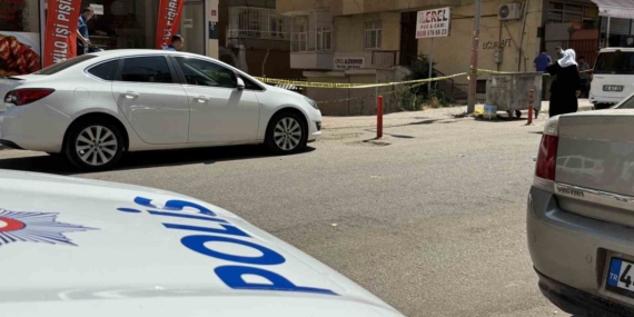 Maaşını alamayan çalışan, eczacıyı öldürdü Maaşını alamayan çalışan, eczacıyı öldürdü