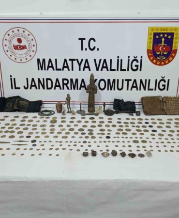 malatyada-tarihi-eser-kacakcilarina-yonelik-buyuk-operasyon-2-kisi-gozaltinda-nNhtw5Wd.jpg