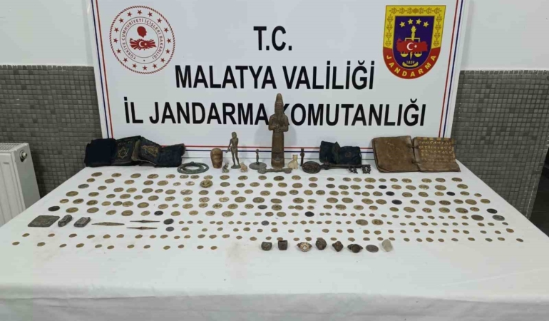 malatyada-tarihi-eser-kacakcilarina-yonelik-buyuk-operasyon-2-kisi-gozaltinda-nNhtw5Wd.jpg