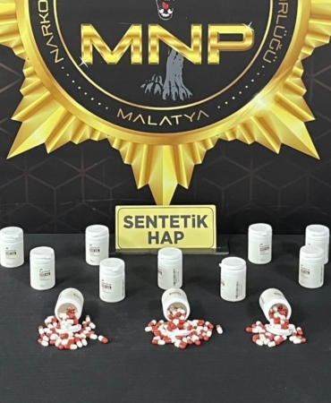 malatyada-uyusturucu-saticilarina-yonelik-operasyon-2-kisi-tutuklandi-YD9RCmdU.jpg