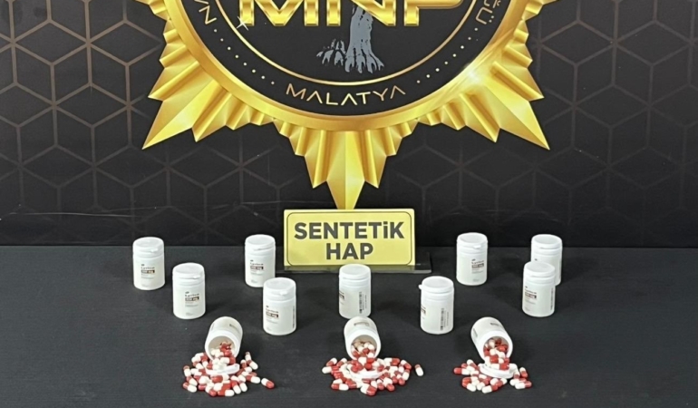 malatyada-uyusturucu-saticilarina-yonelik-operasyon-2-kisi-tutuklandi-YD9RCmdU.jpg