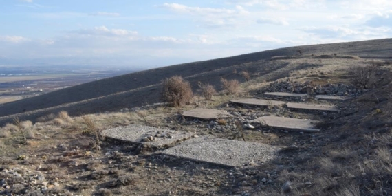 Malatya'daki Betonla Kapatılan Petrol Kuyuları Yeniden Tartışma Konusu Oluyor Malatya’daki Betonla Kapatılan Petrol Kuyuları Yeniden Tartışma Konusu Oluyor
