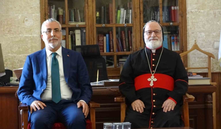 mardinde-bakan-isikhandan-din-temsilcileri-ile-onemli-toplanti-ktCgbFNK.jpg