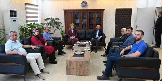 Milletvekili Ölmeztoprak'ın Defterdarlık Ziyareti: Yeni Gelişmeler ve Hedefler Milletvekili Ölmeztoprak’ın Defterdarlık Ziyareti: Yeni Gelişmeler ve Hedefler
