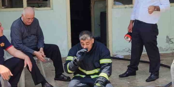 Muş'ta Tek Katlı Evde Çıkan Yangın Paniğe Neden Oldu Muş’ta Tek Katlı Evde Çıkan Yangın Paniğe Neden Oldu