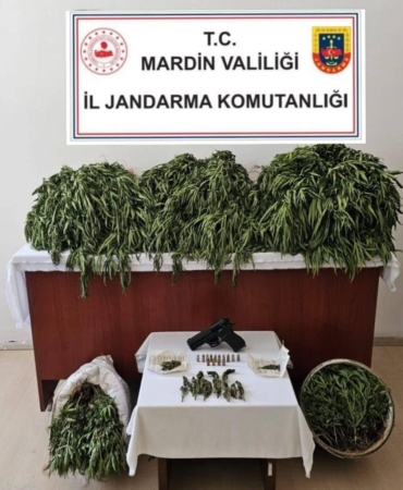 nusaybinde-uyusturucu-operasyonu-4-sahis-gozaltina-alindi-FFZJbsdD.jpg