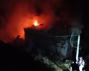 Orman Yangını Evleri Tehdit Ediyor: Korkutan Gelişmeler