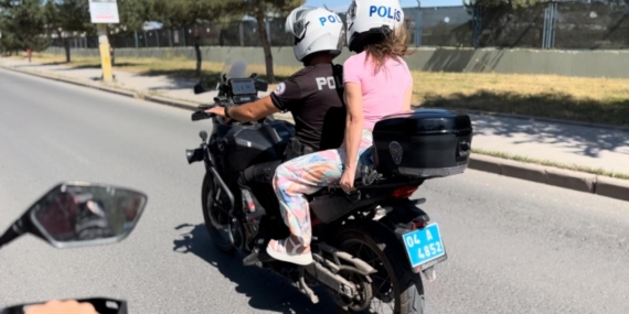 Polis Hızla Müdahale Etti, Öğrenciler Sınavı Zamanında Geçti Polis Hızla Müdahale Etti, Öğrenciler Sınavı Zamanında Geçti
