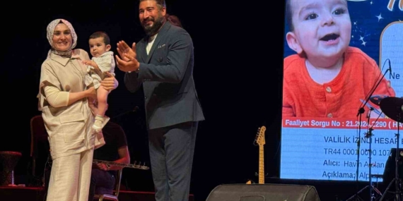 Sanatçı Üngür, Alpaslan Bebek İçin Unutulmaz Bir Konser Gerçekleştirdi Sanatçı Üngür, Alpaslan Bebek İçin Unutulmaz Bir Konser Gerçekleştirdi