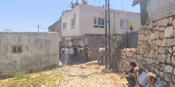 Siirt'te Elektrik Çarpması Sonucu Yaşlı Çiftin Trajik Ölümü Siirt’te Elektrik Çarpması Sonucu Yaşlı Çiftin Trajik Ölümü