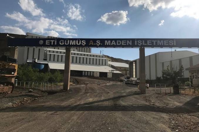 sss-yildizlar-holdingin-madeni-iscilerin-aylardir-bekledigi-maas-krizi-wN6wAbtm.jpg