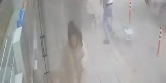 Tır Lastiği Patladı: Vatandaşlar Korku Dolu Anlar Yaşadı! Tır Lastiği Patladı: Vatandaşlar Korku Dolu Anlar Yaşadı!