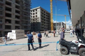 trafik-kazasi-sonrasi-buyuyen-kavga-ve-silahlarin-konustugu-anlar-JPzbUshg.jpg