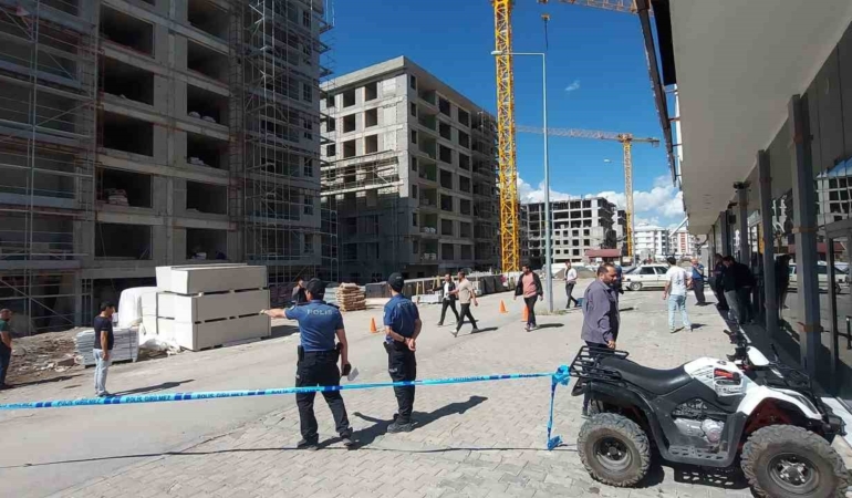 trafik-kazasi-sonrasi-buyuyen-kavga-ve-silahlarin-konustugu-anlar-JPzbUshg.jpg